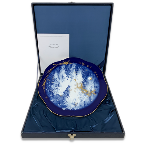 通常納期美品 マイセン イヤープレート 1992年 冬の森 箱付き ブランド西洋食器 希少品 飾り皿 古美術 Meissen マイセン