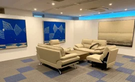 美術品・絵画買取センター内です