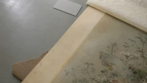 シミ・ヤケ・ひび割れがある絵画でも売れる？状態別の査定ポイントのイメージ