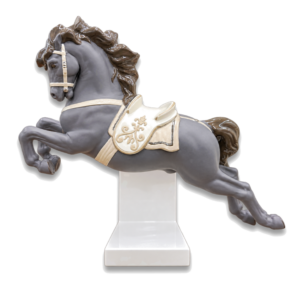 リヤドロ　Horse on Pirouette